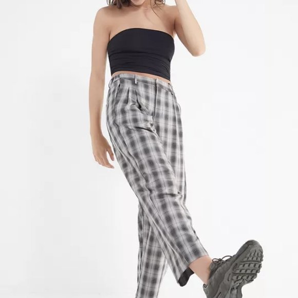 SOLD - Urban Outfitters Ario Relaxed Pleated Trouser Pants - XS - x-small - Picture 3 of 4